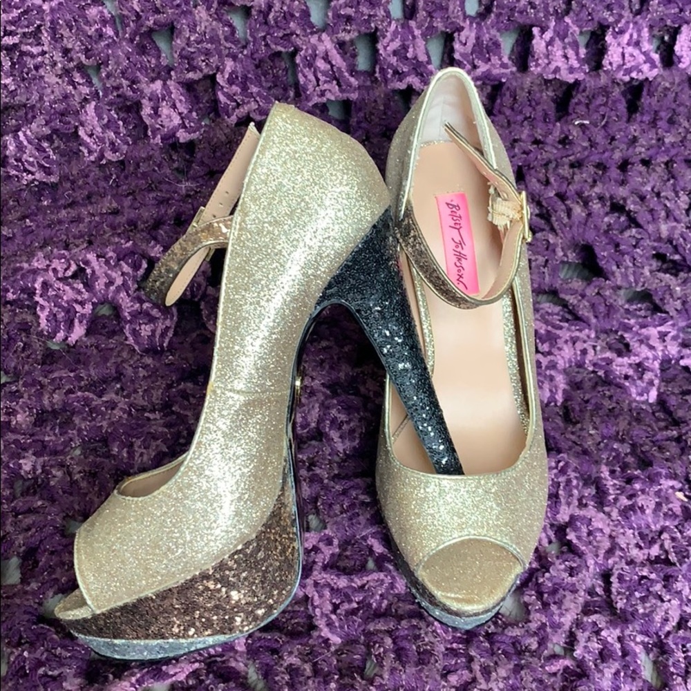 Betsey Johnson glitter peep toe heels size 8